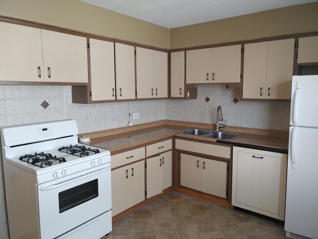 Foto del edificio - 6360 W Eddy St