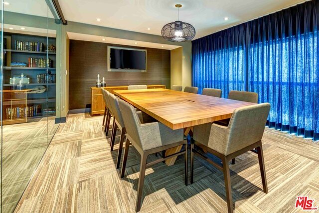 Building Photo - 540 N Central Ave