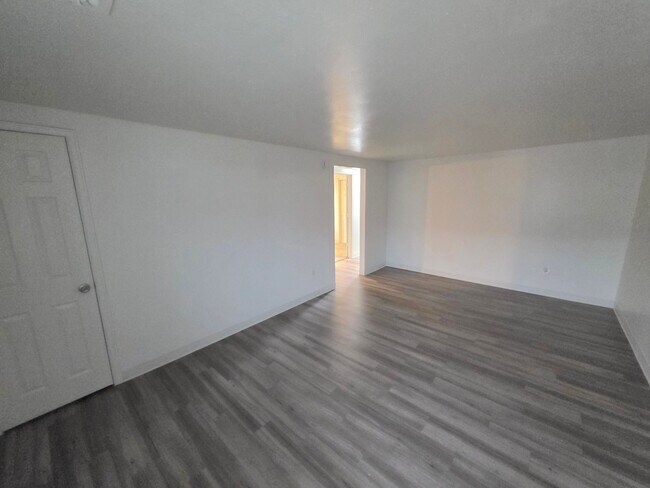 Foto del edificio - 8101-8195 W 9th Ave