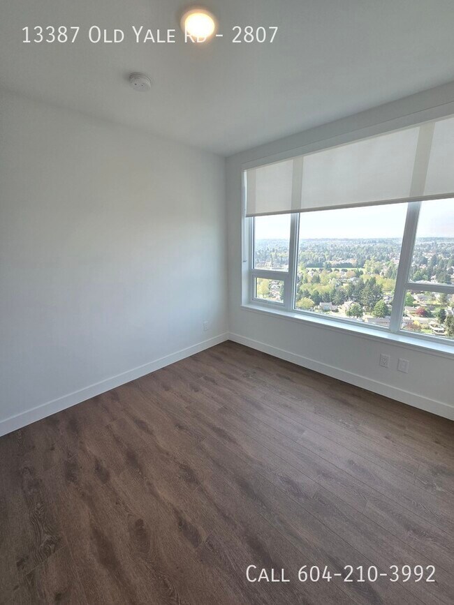 Photo du bâtiment - New Condo in The Holland Two!