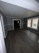 Building Photo - 1300 N 8th St