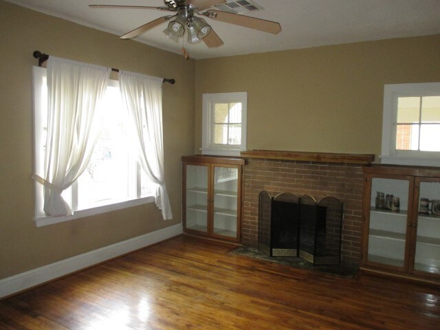 Building Photo - Historic Home in Downtown Phoenix!