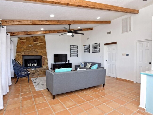 Building Photo - 17123 Rocky Ridge Rd