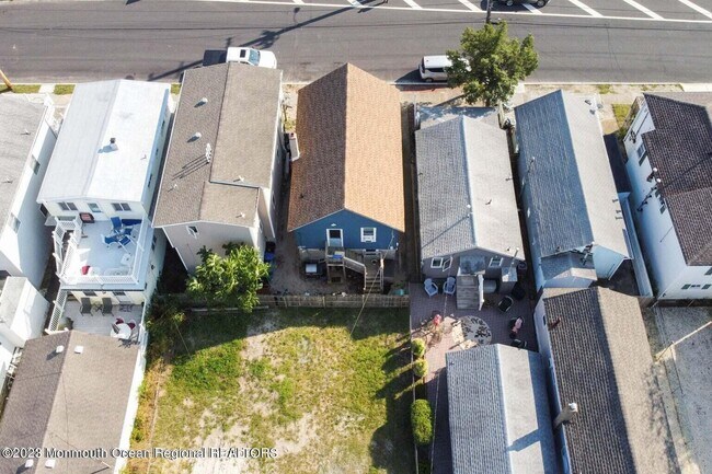 Building Photo - 218 Porter Ave
