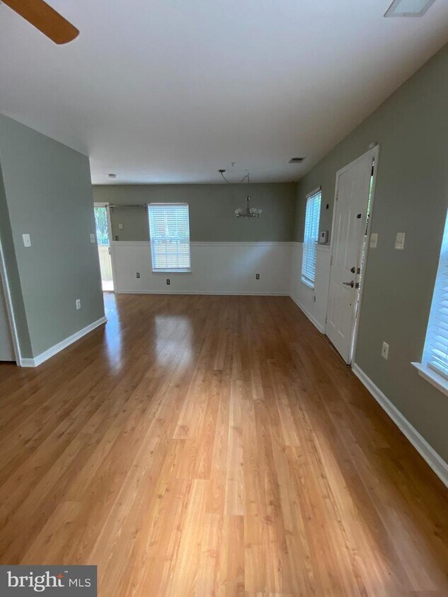 Primary Photo - 123 Heathfield Dr