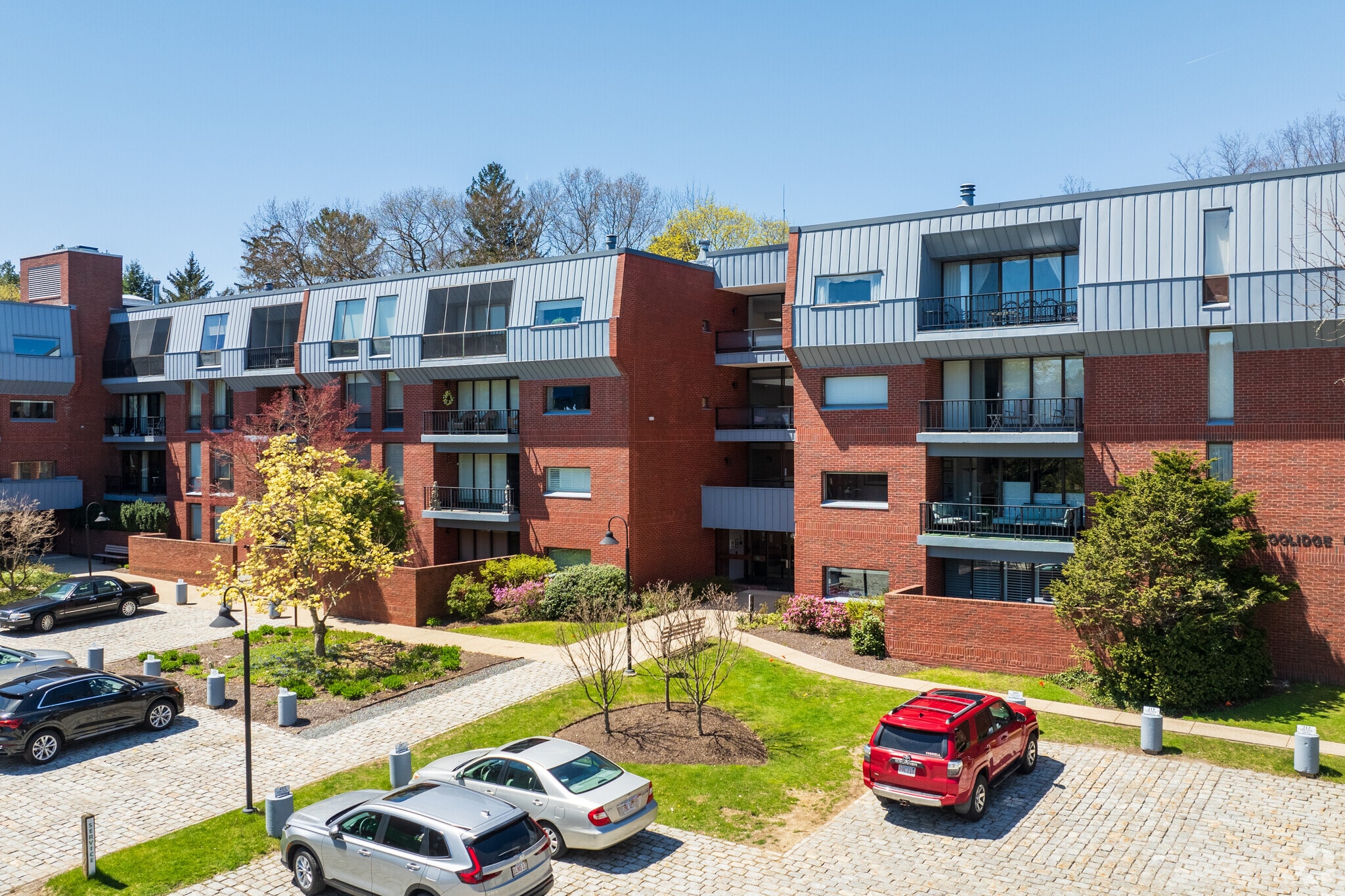 Wellesley Green Condominiums