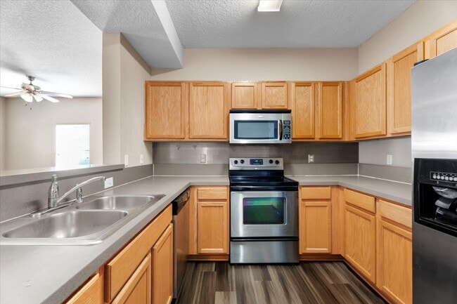 Building Photo - 575 Oakleaf Plantation Pkwy