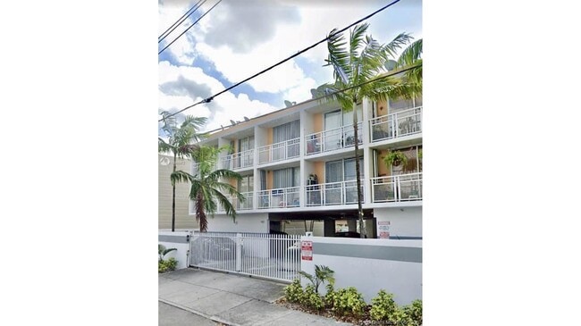 Foto del edificio - 450 SW 3rd St