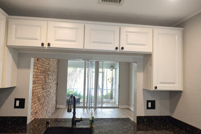 Building Photo - 9311 Orange Grove Dr