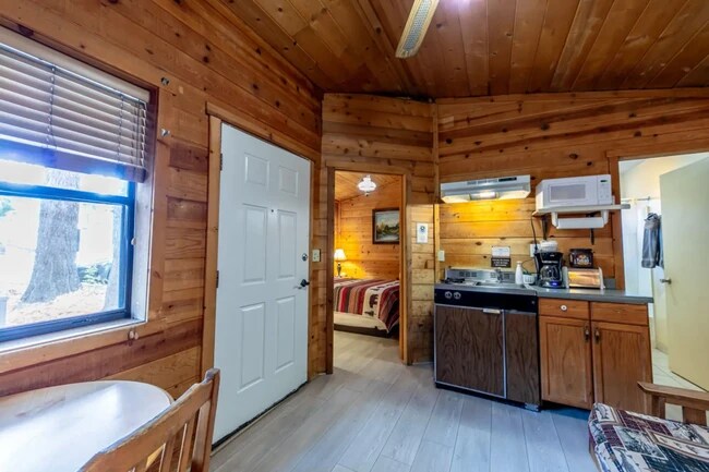 Foto del edificio - 40409 Big Bear Blvd