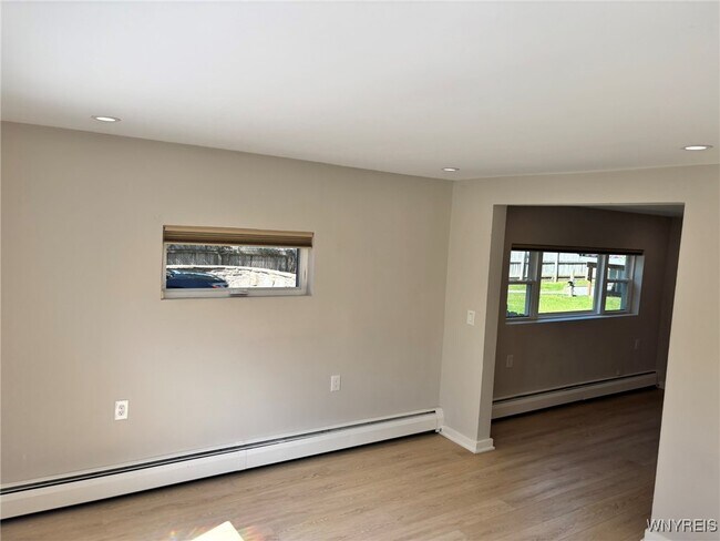 Foto del edificio - 706 Hilliker Ct