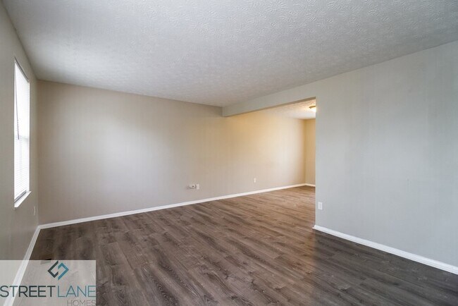 Foto del edificio - REDUCED! - Now offering 1/2-month free!