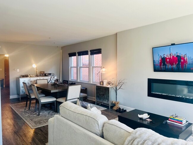 Foto del edificio - 1827 Gunderson Ave