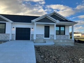 Building Photo - W219N16263 Primrose Ct