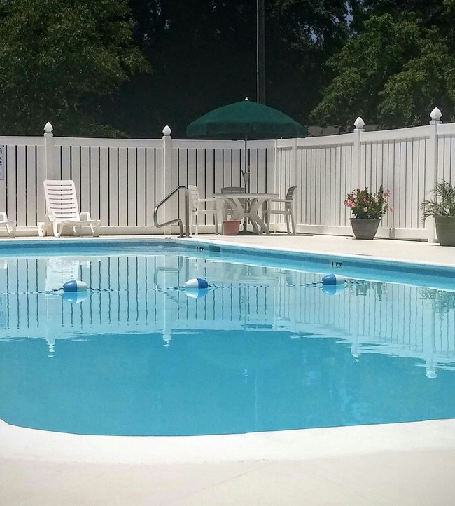 Relax by the pool! - Bentree Apartments