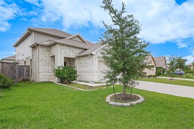 Building Photo - 18414 Hilltop Climb Dr