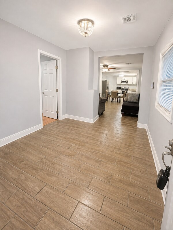 Foto del edificio - 1166 Garibaldi St SW