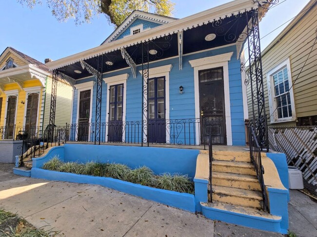 Foto del edificio - 1923 Bayou Rd