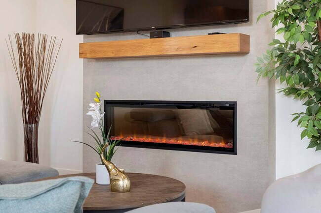 Foto del edificio - 2110 W Washington Blvd