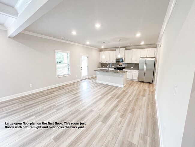 Foto del edificio - 4624 Silver Oak Dr SW