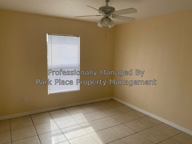 Foto del edificio - 1139 Gilbert Ave S