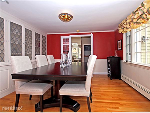 Building Photo - 31 Myopia Rd