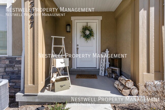 Building Photo - Beautiful 4-bed Townhome in Herriman