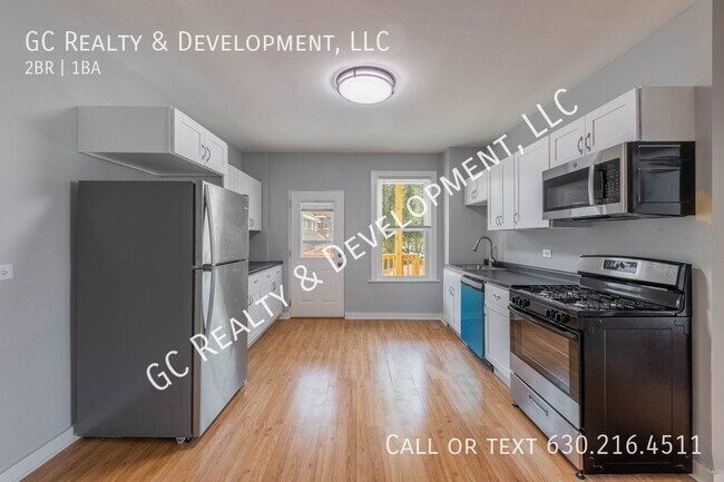 Building Photo - ***FULLY UPDATED UNIT / BRIDGEPORT LOCATIO...