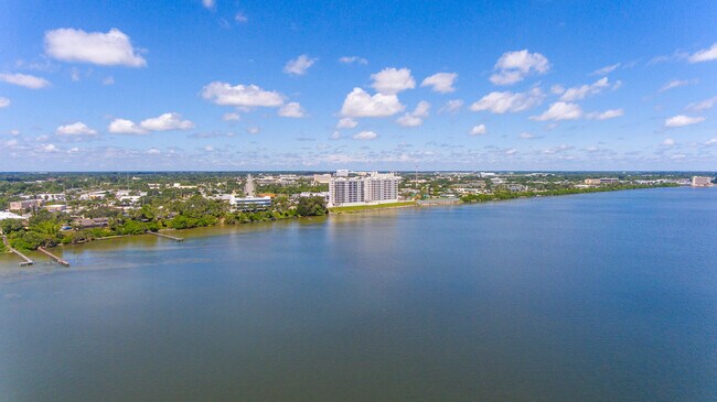 Foto del edificio - 1465 S Harbor City Blvd