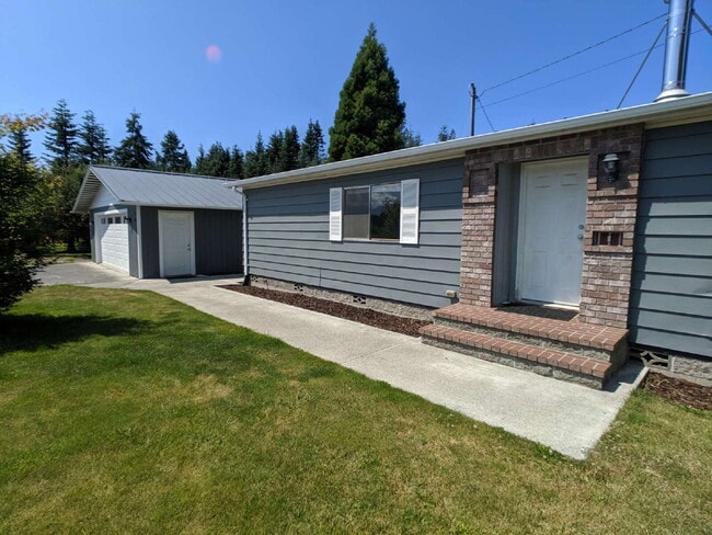 Foto del edificio - 2 bed 2 bath with large garage in Sequim