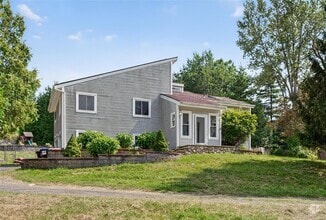 Building Photo - 211 Prospect Rd