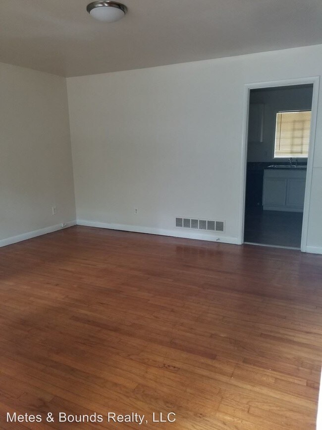 Building Photo - 4 br, 2 bath House - 1612 Pine Glen Circle