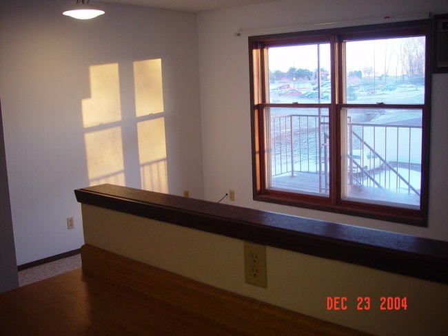 Building Photo - 3719 W 9th Apartments