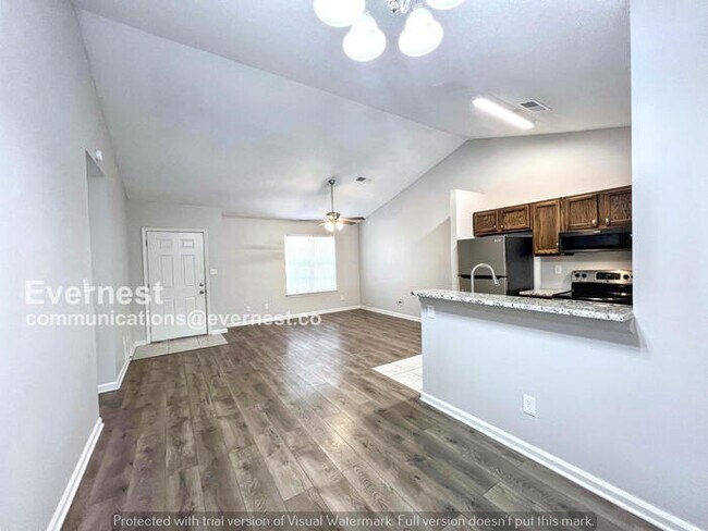 Foto del edificio - 7065 Village Ln