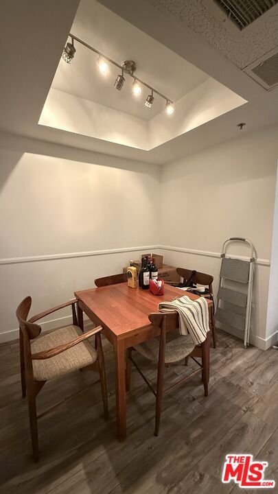 Foto del edificio - 8614 Burton Way