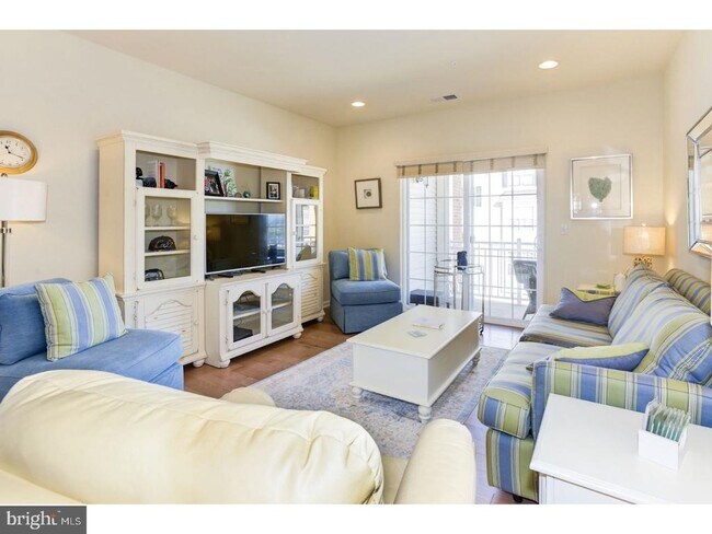 Foto del edificio - 4045 Derby Ct