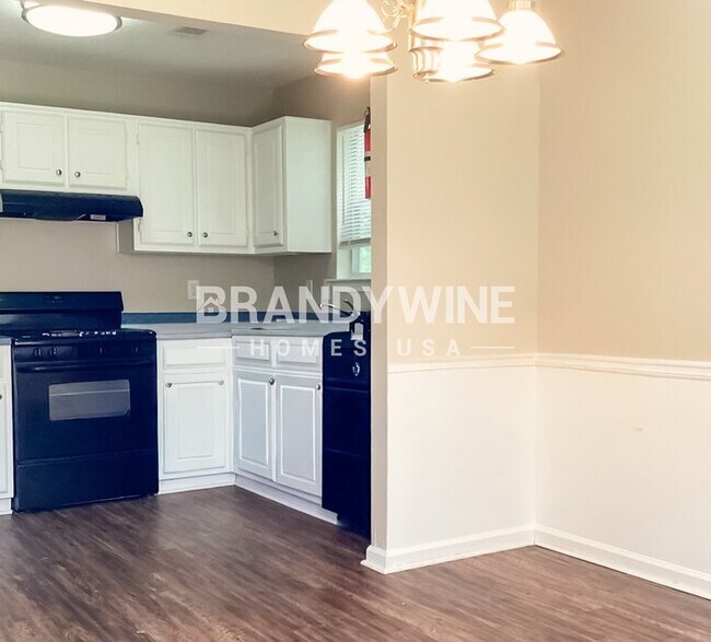 Foto del edificio - 406 Sunny Field Ct