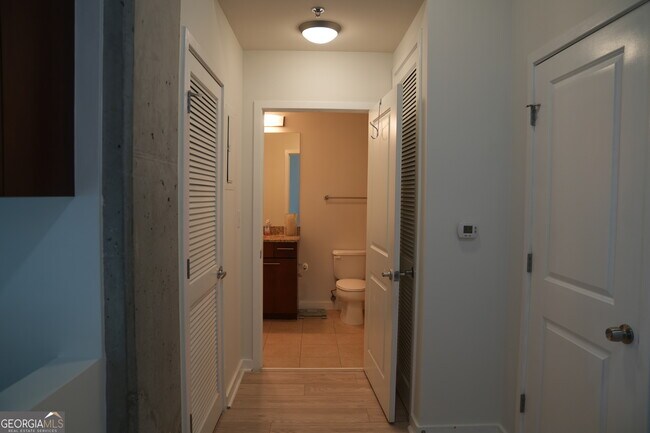 Foto del edificio - 3324 Peachtree Rd NE