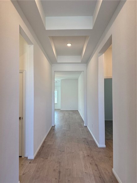 Building Photo - 6222 Greenville Dr