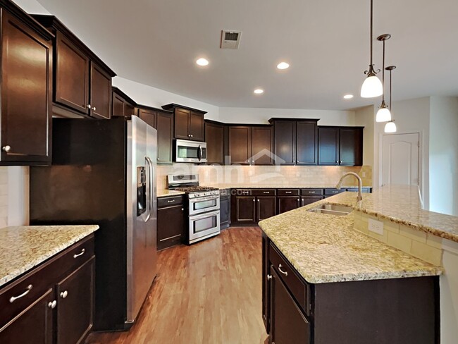 Building Photo - 128 Cherry Bark Dr