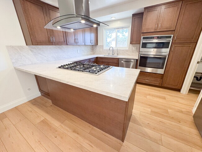 Foto del edificio - 2402 W 227th St