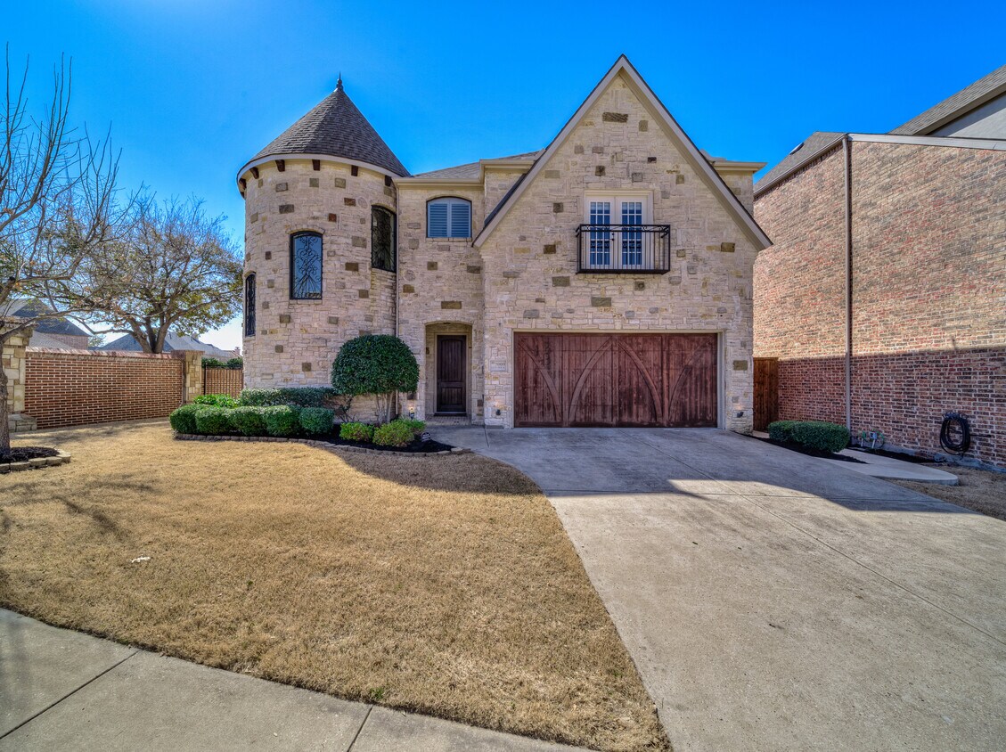 Foto principal - 7000 Kenswick Dr