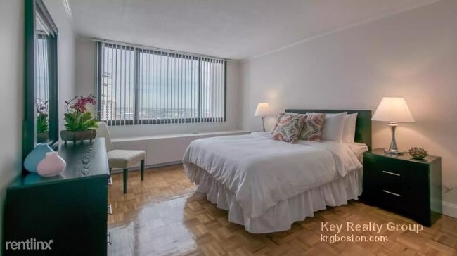 Foto del edificio - 4 Longfellow Pl