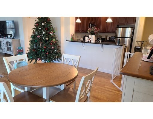 Foto del edificio - 46 Seven Springs Ln