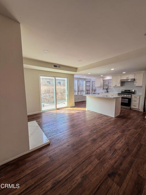 Foto del edificio - 801 N M St