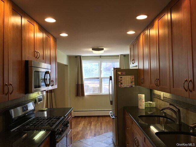 Foto del edificio - 81 Kearsing Pkwy