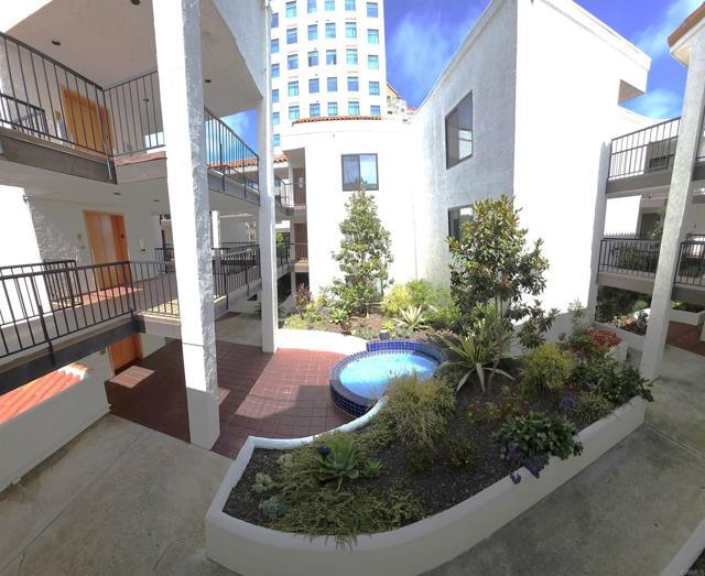 Building Photo - 3525 Lebon Dr