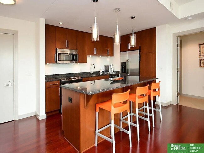 Building Photo - 200 S 31st Ave