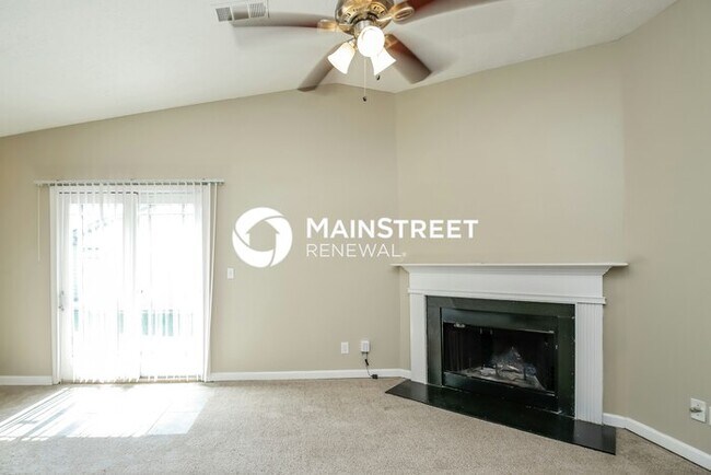 Foto del edificio - 3 Bedroom Pet-Friendly Home in Douglasville, GA with Main Street Renewal