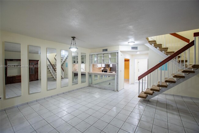 Foto del edificio - 6400 SW 138th Ct